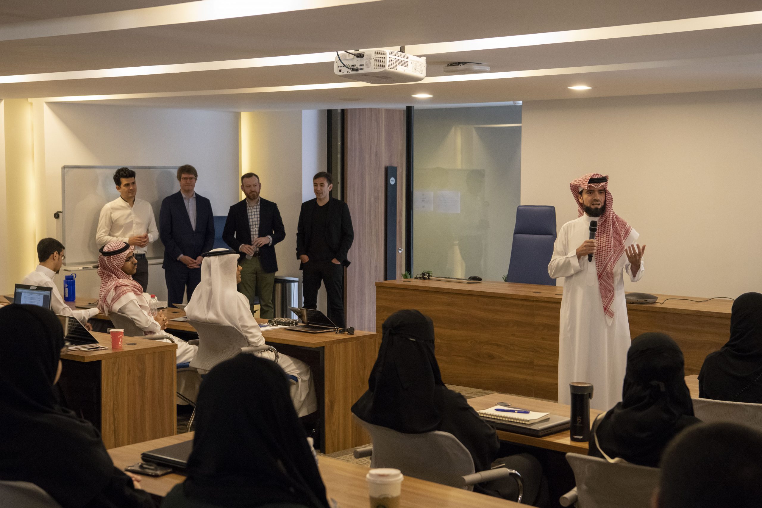 مسك الخيرية تدشّن برنامجها التدريبي لتطوير مهارات الشباب مسك الخيرية تدشّن برنامجها التدريبي لتطوير مهارات الشباب
